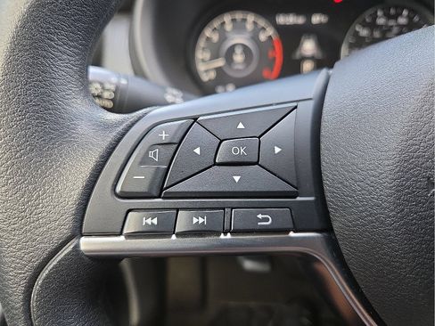 Used 2024 Nissan Kicks SV FWD image 19