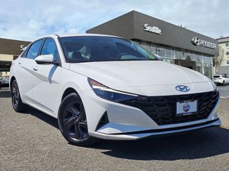 Used 2023 Hyundai Elantra SEL w/ Cargo Package FWD video 1