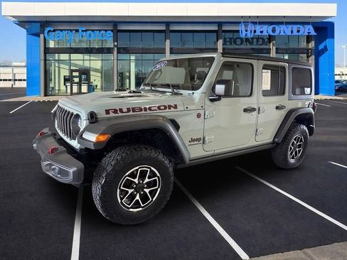 Used 2024 Jeep Wrangler Unlimited Rubicon w/ Technology Group AWD/4WD image 4