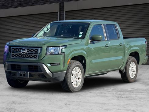 Used 2023 Nissan Frontier SV image 9