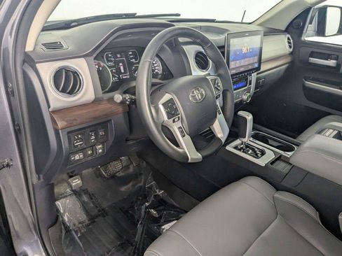 Used 2018 Toyota Tundra Limited w/ Limited Premium Package AWD/4WD image 13
