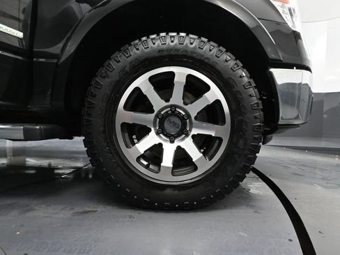 Used 2014 Ford F150 Lariat w/ Equipment Group 502A Luxury image 16