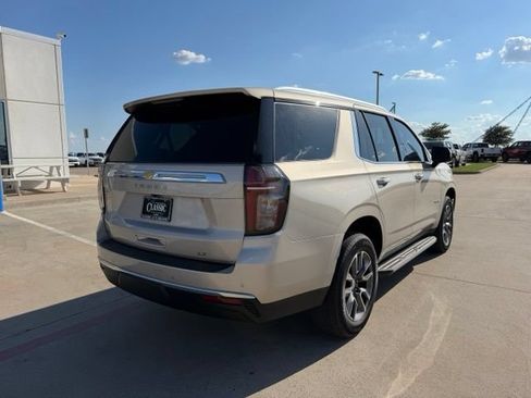 Used 2023 Chevrolet Tahoe LT w/ Luxury Package RWD image 3