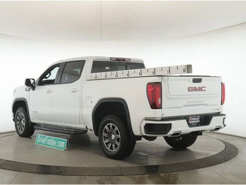 Used 2024 GMC Sierra 1500 AT4 w/ Technology Package image 8