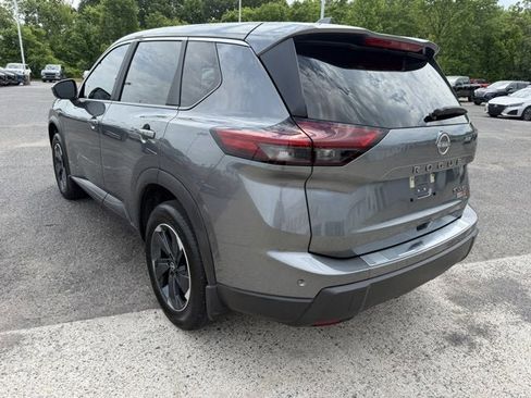 Used 2024 Nissan Rogue SV AWD/4WD image 7