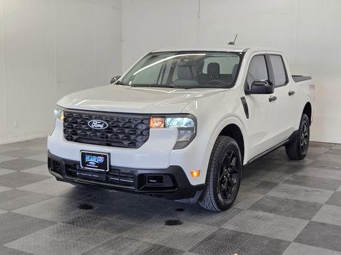 Certified 2025 Ford Maverick XLT w/ XLT Luxury Package image 3