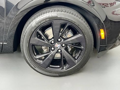 Used 2023 Buick Envision Essence w/ Sport Touring Package AWD/4WD image 38