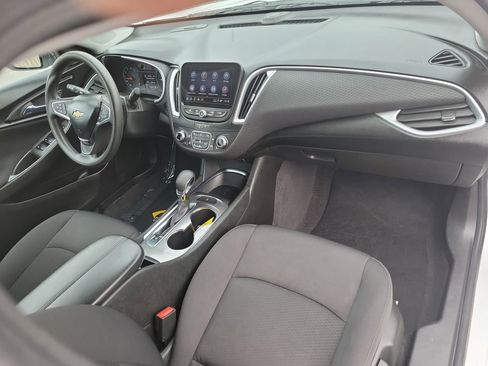 Used 2023 Chevrolet Malibu LT image 36