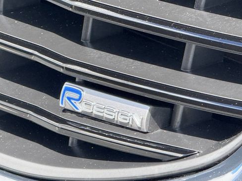 Used 2015 Volvo XC60 T6 R-Design Platinum image 23