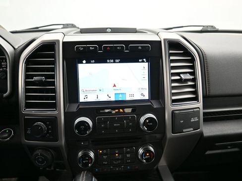 Used 2018 Ford F150 Platinum w/ Equipment Group 701A Luxury image 17