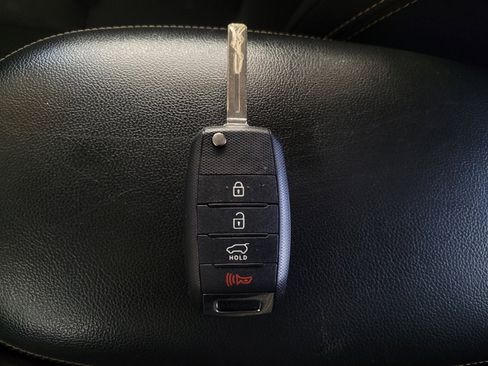 Used 2016 Kia Soul + w/ Audio Package image 32