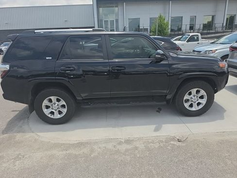 Used 2023 Toyota 4Runner SR5 Premium w/ Moonroof Package RWD image 3