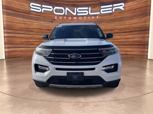 Used 2020 Ford Explorer XLT w/ Equipment Group 202A image 9