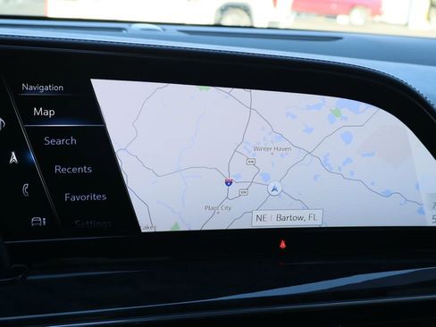 Used 2021 Cadillac Escalade Premium Luxury w/ Performance Package image 16