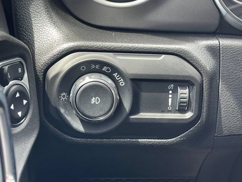 Used 2023 Jeep Wrangler Unlimited Sport AWD/4WD image 30