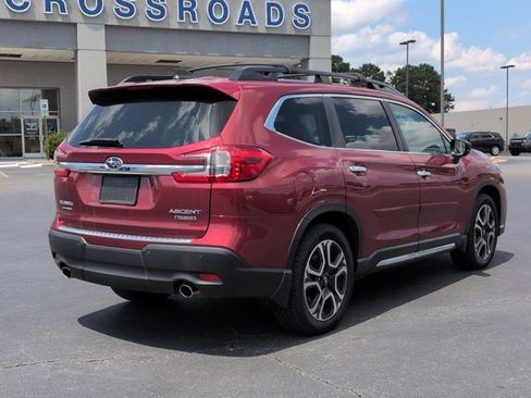 Used 2024 Subaru Ascent Touring AWD/4WD image 4