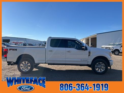 Used 2022 Ford F250 Platinum w/ FX4 Off-Road Package image 10