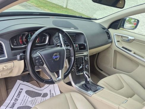 Used 2015 Volvo XC60 T5 Platinum image 34