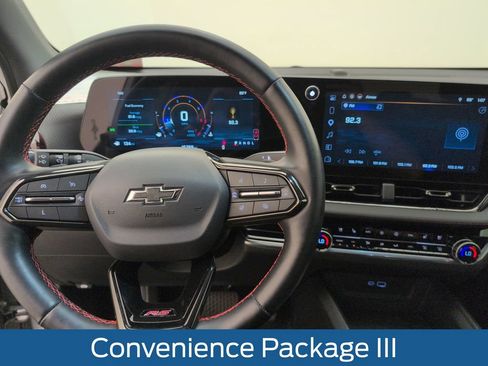 Used 2025 Chevrolet Equinox RS w/ Convenience Package III FWD image 19