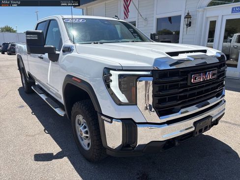 Used 2024 GMC Sierra 2500 Pro w/ Convenience Package AWD/4WD image 3