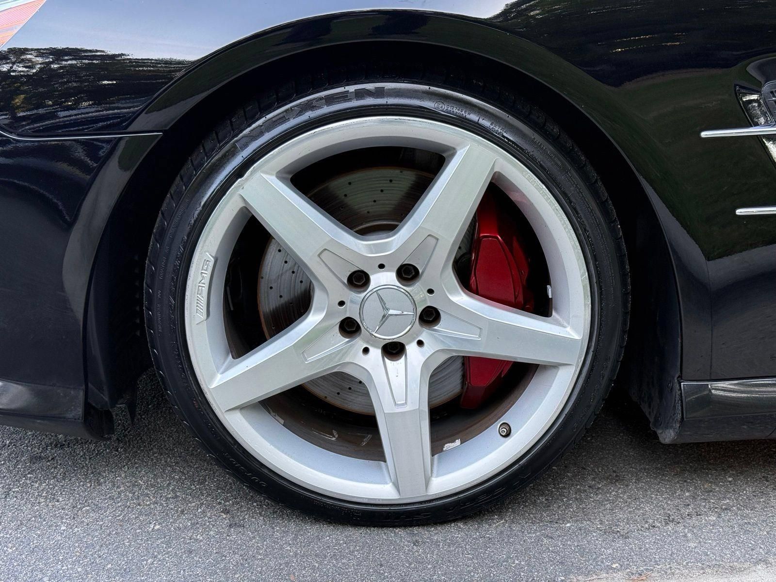 Used 2013 Mercedes-Benz SL 550 w/ Premium Pkg image 17