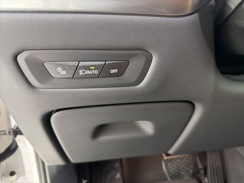 Used 2026 BMW X5 xDrive40i w/ Climate Comfort Package image 12