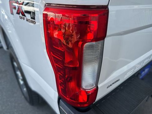Certified 2018 Ford F250 Lariat w/ Lariat Ultimate Package AWD/4WD image 24