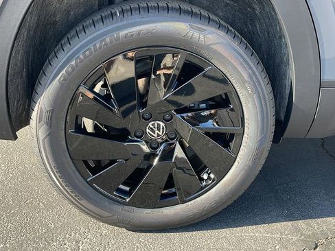 New 2026 Volkswagen Atlas SE image 33