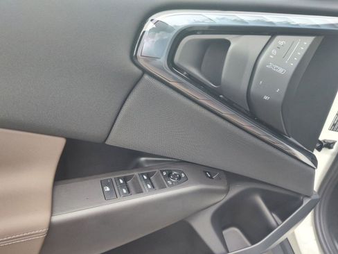 Used 2025 BMW X3 xDrive30i w/ Convenience Package image 13