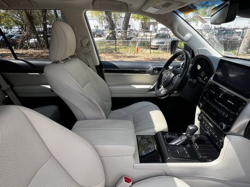 Used 2023 Lexus GX 460 Premium w/ Premium Plus Package image 45