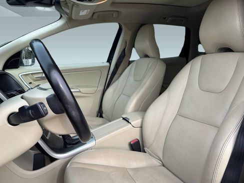 Used 2016 Volvo XC60 T5 Premier image 20