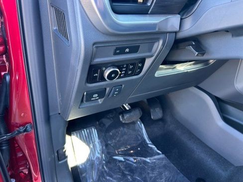 New 2025 Ford F150 Lariat w/ Equipment Group 501A Mid image 9