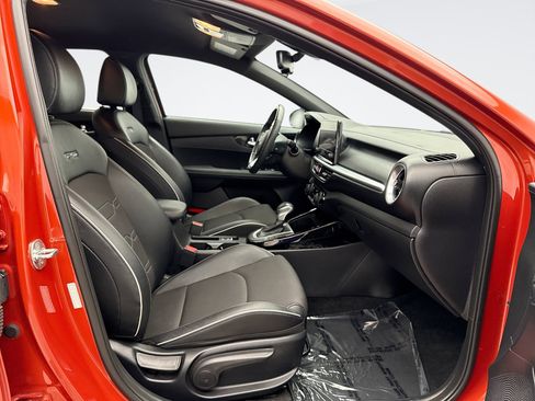 Used 2022 Kia Forte GT-Line w/ GT-Line Technology Package FWD image 18