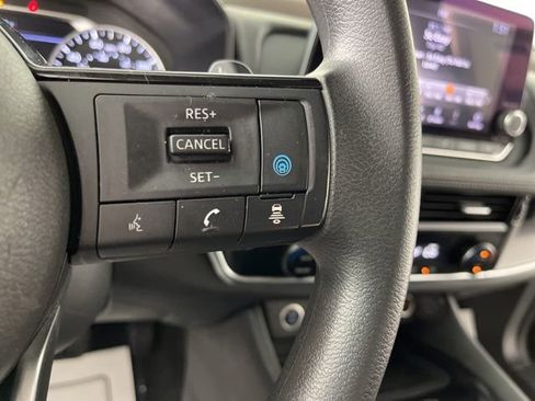 Used 2022 Nissan Rogue SV image 22