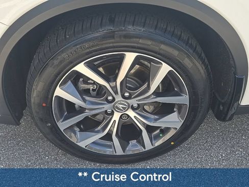 Used 2024 Acura MDX w/ Technology Package FWD image 11
