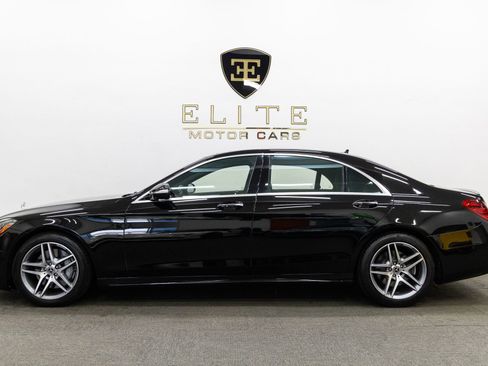 Used 2018 Mercedes-Benz S 560 4MATIC Sedan w/ AMG Line Exterior image 2
