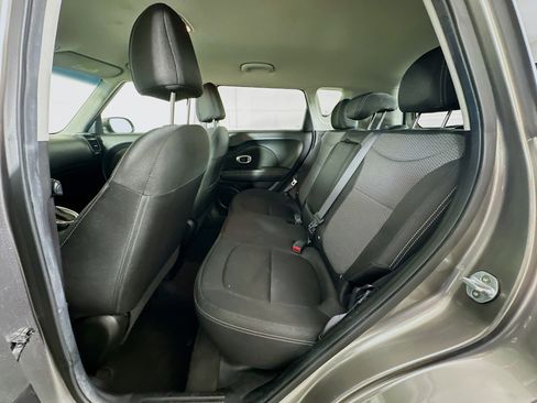 Used 2018 Kia Soul + FWD image 25