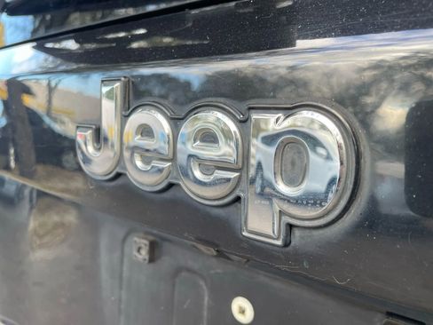 Used 2015 Jeep Renegade Limited image 13