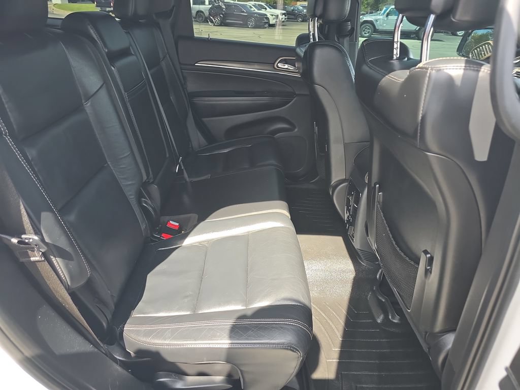 Used 2017 Jeep Grand Cherokee Limited AWD/4WD image 15