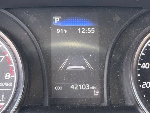 Used 2024 Toyota Camry SE FWD image 10
