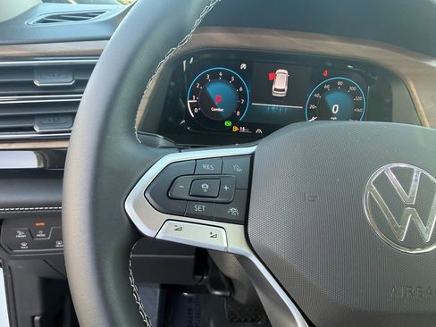 New 2026 Volkswagen Atlas SE image 18