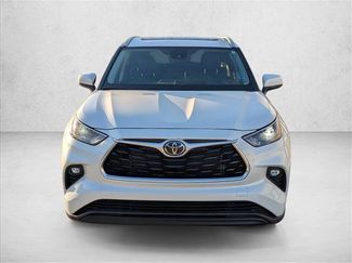 Certified 2024 Toyota Highlander XLE FWD video 2