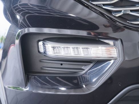 Used 2020 Ford Explorer Platinum w/ Premium Technology Package AWD/4WD image 14