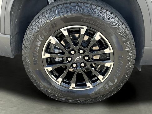 Used 2024 Chevrolet Traverse Z71 w/ Enhanced Driving Package image 40