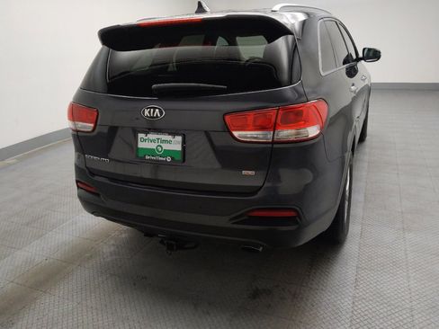 Used 2016 Kia Sorento LX w/ LX Convenience Package image 7