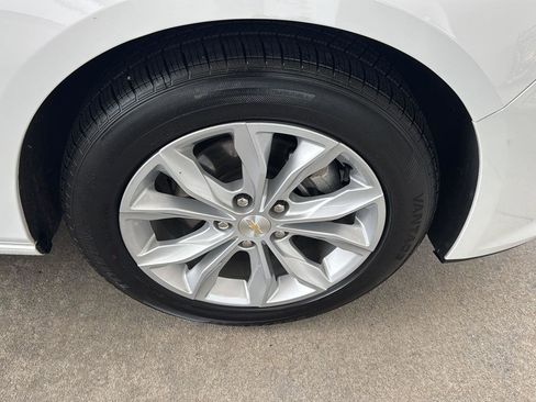 Used 2024 Chevrolet Malibu LT image 34