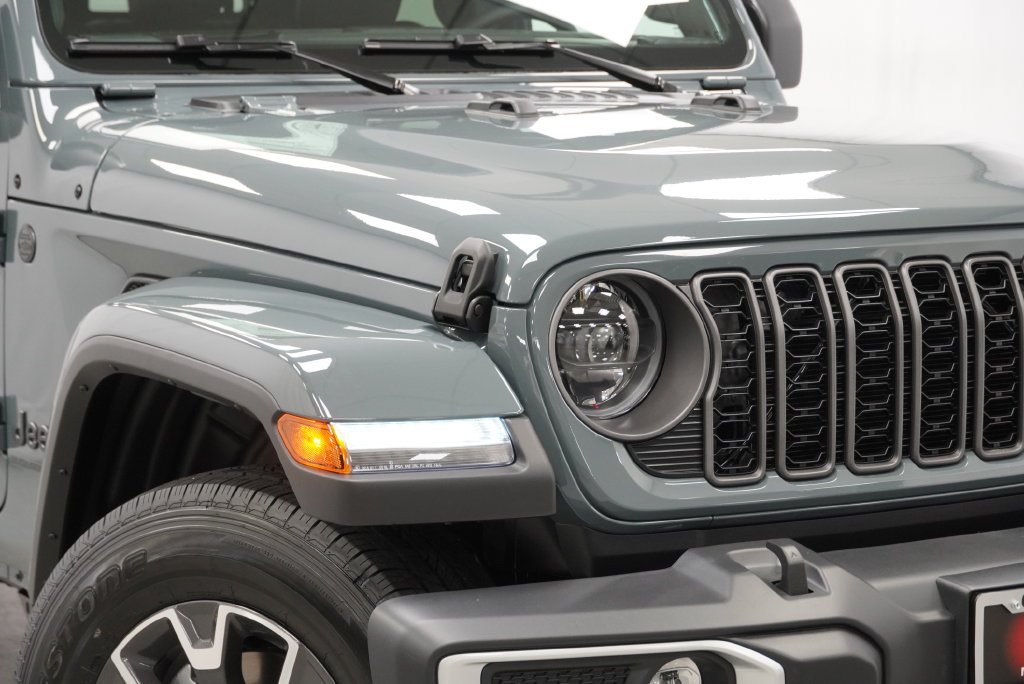 New 2026 Jeep Gladiator Mojave AWD/4WD image 5