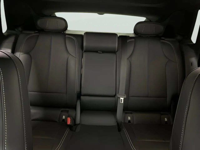 Used 2023 Cadillac Lyriq 2WD image 71