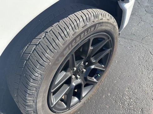 Used 2021 RAM 1500 Laramie AWD/4WD image 3
