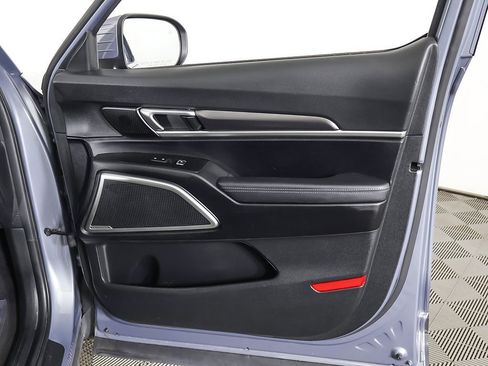 Used 2023 Kia Telluride S image 23